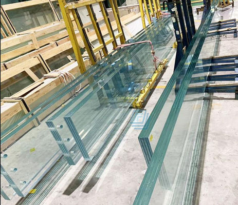 Grote grootte ultra helder laag ijzer gehard gelaagd glas op maat Maximale grootte 3300x13000mm